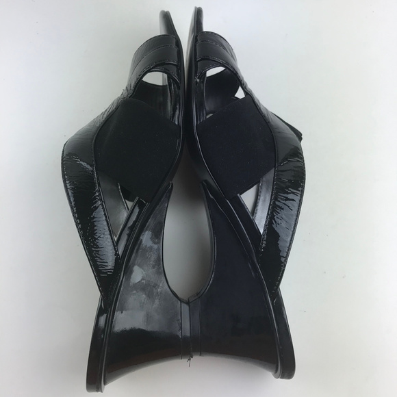 Tahari Slides Kitten Heel Size 8 Patent Leather - Picture 6 of 8